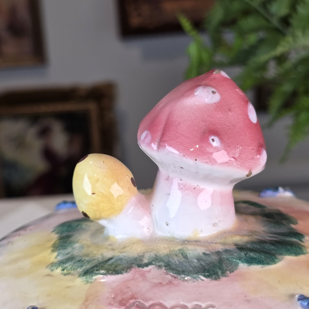 Vintage Cookie House Jar Mushroom Lid Blue Birds Kitsch Metlox Poppytrail - Picture 11 of 16
